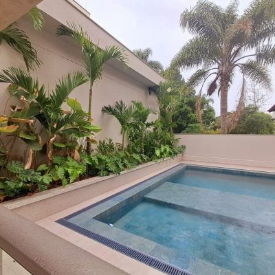 Apartamentos com 120m², 2 quartos, 1 suíte, 2 garagens, no bairro João Paulo em Florianópolis