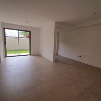 Apartamentos com 120m², 2 quartos, 1 suíte, 2 garagens, no bairro João Paulo em Florianópolis