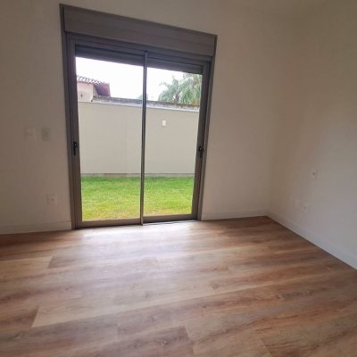 Apartamentos com 120m², 2 quartos, 1 suíte, 2 garagens, no bairro João Paulo em Florianópolis