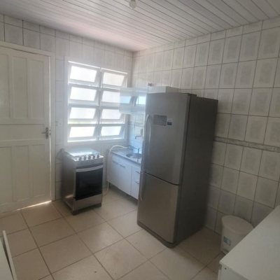 Casa Residencial com 90m², 2 quartos, 1 garagem, no bairro Agronômica em Florianópolis