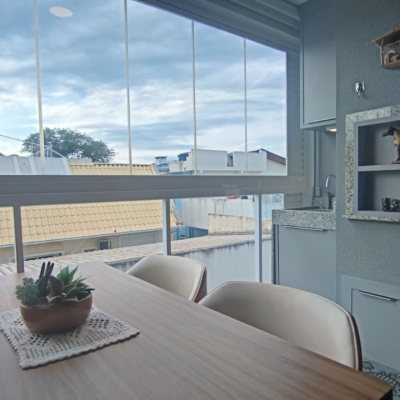 Apartamentos com 109m², 3 quartos, 1 suíte, 1 garagem, no bairro Canasvieiras em Florianópolis