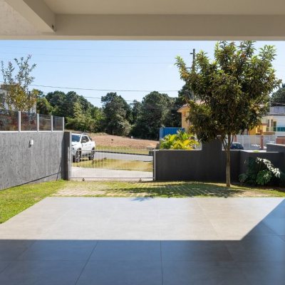 Casa Residencial com 151m², 3 quartos, 1 suíte, 4 garagens, no bairro Ingleses do Rio Vermelho em Florianópolis