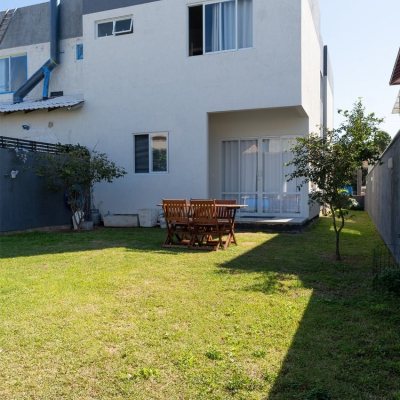 Casa Residencial com 151m², 3 quartos, 1 suíte, 4 garagens, no bairro Ingleses do Rio Vermelho em Florianópolis