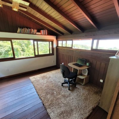 Casa Residencial com 210m², 3 quartos, 2 garagens, no bairro Ribeirão Da Ilha em Florianópolis