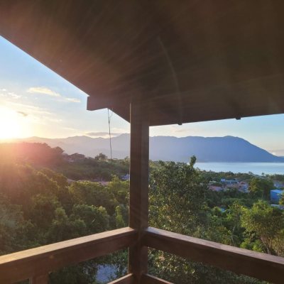 Casa Residencial com 210m², 3 quartos, 2 garagens, no bairro Ribeirão Da Ilha em Florianópolis