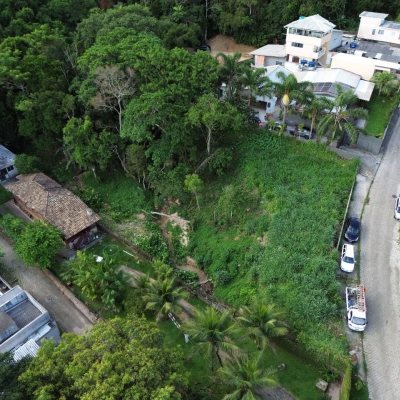 Terrenos Residenciais com 11211m², no bairro Sambaqui em Florianópolis