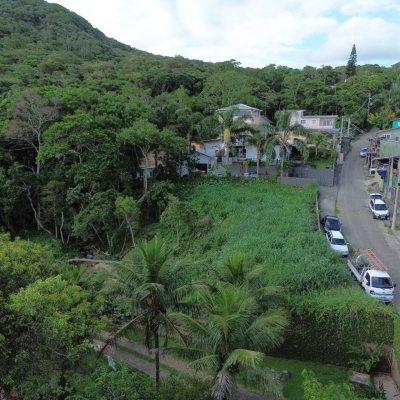 Terrenos Residenciais com 11211m², no bairro Sambaqui em Florianópolis