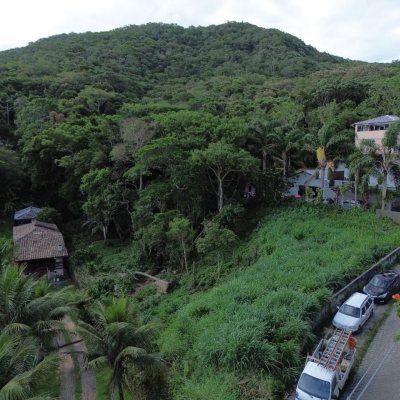 Terrenos Residenciais com 11211m², no bairro Sambaqui em Florianópolis