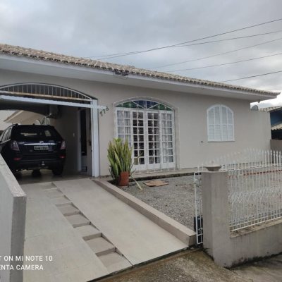 Casa Residencial com 189m², 3 quartos, 1 suíte, 4 garagens, no bairro Nossa Senhora Do Rosário em São José