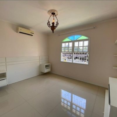 Casa Residencial com 189m², 3 quartos, 1 suíte, 4 garagens, no bairro Nossa Senhora Do Rosário em São José