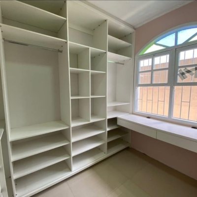 Casa Residencial com 189m², 3 quartos, 1 suíte, 4 garagens, no bairro Nossa Senhora Do Rosário em São José