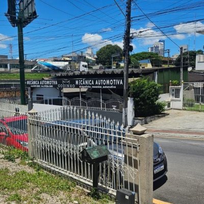 Casa Residencial com 189m², 3 quartos, 1 suíte, 4 garagens, no bairro Nossa Senhora Do Rosário em São José