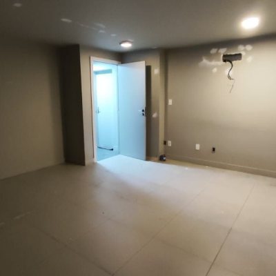 Loja com 68m², no bairro Centro em Florianópolis