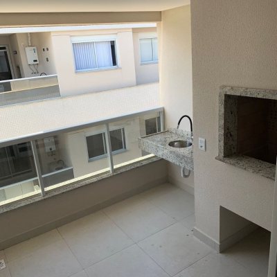 Apartamentos com 83m², 2 quartos, 1 suíte, 2 garagens, no bairro Ingleses do Rio Vermelho em Florianópolis