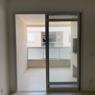 Apartamentos com 83m², 2 quartos, 1 suíte, 2 garagens, no bairro Ingleses do Rio Vermelho em Florianópolis