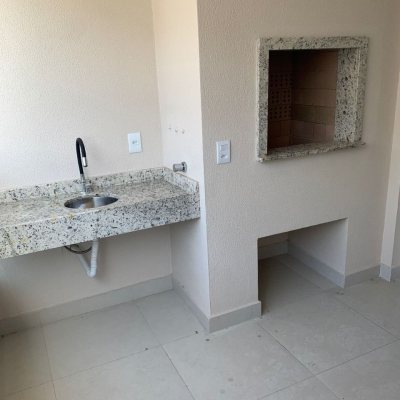 Apartamentos com 83m², 2 quartos, 1 suíte, 2 garagens, no bairro Ingleses do Rio Vermelho em Florianópolis