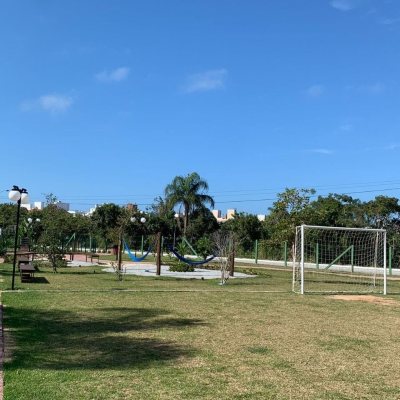 Apartamentos com 83m², 2 quartos, 1 suíte, 2 garagens, no bairro Ingleses do Rio Vermelho em Florianópolis