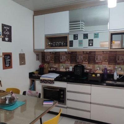 Casa Residencial, no bairro São João Do Rio Vermelho em Florianópolis