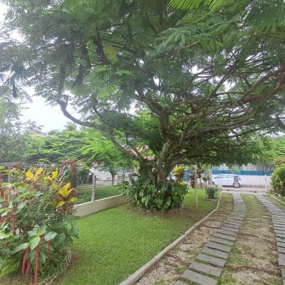 Casa Residencial com 140m², 4 quartos, 6 garagens, no bairro Ingleses do Rio Vermelho em Florianópolis