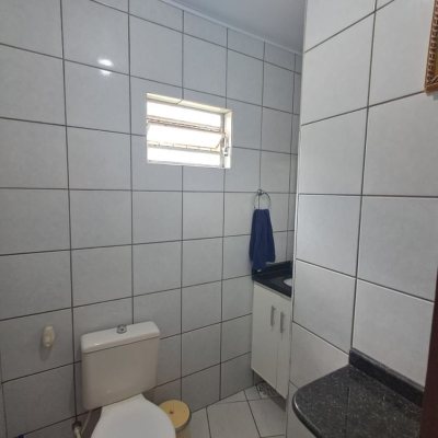 Casa Residencial com 140m², 4 quartos, 6 garagens, no bairro Ingleses do Rio Vermelho em Florianópolis