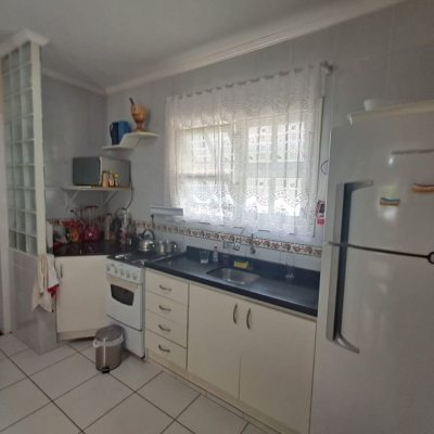 Casa Residencial com 140m², 4 quartos, 6 garagens, no bairro Ingleses do Rio Vermelho em Florianópolis