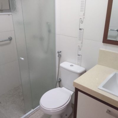 Apartamentos com 94m², 3 quartos, 1 suíte, 2 garagens, no bairro Estreito em Florianópolis