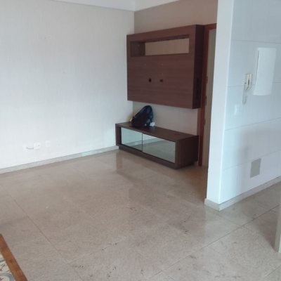 Apartamentos com 94m², 3 quartos, 1 suíte, 2 garagens, no bairro Estreito em Florianópolis