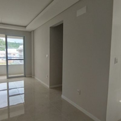 Apartamentos com 80m², 3 quartos, 1 suíte, 2 garagens, no bairro Ingleses do Rio Vermelho em Florianópolis