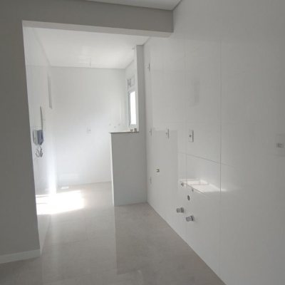 Apartamentos com 80m², 3 quartos, 1 suíte, 2 garagens, no bairro Ingleses do Rio Vermelho em Florianópolis