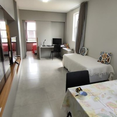 Studio Residencial com 47m², 1 quarto, 1 garagem, no bairro Centro em Florianópolis