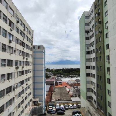 Studio Residencial com 47m², 1 quarto, 1 garagem, no bairro Centro em Florianópolis