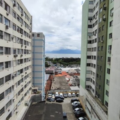 Studio Residencial com 47m², 1 quarto, 1 garagem, no bairro Centro em Florianópolis