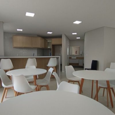 Apartamentos com 86m², 2 quartos, 1 suíte, 1 garagem, no bairro Ingleses do Rio Vermelho em Florianópolis