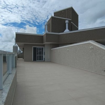 Cobertura com 164m², 3 quartos, 1 suíte, 2 garagens, no bairro Ingleses do Rio Vermelho em Florianópolis