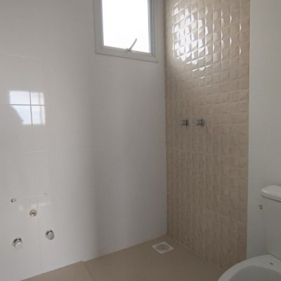 Cobertura com 164m², 3 quartos, 1 suíte, 2 garagens, no bairro Ingleses do Rio Vermelho em Florianópolis