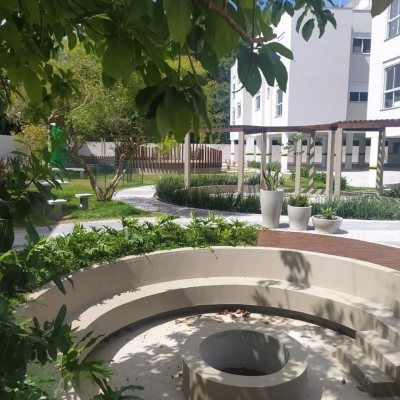 Cobertura com 138m², 2 quartos, 1 suíte, 2 garagens, no bairro Campeche em Florianópolis