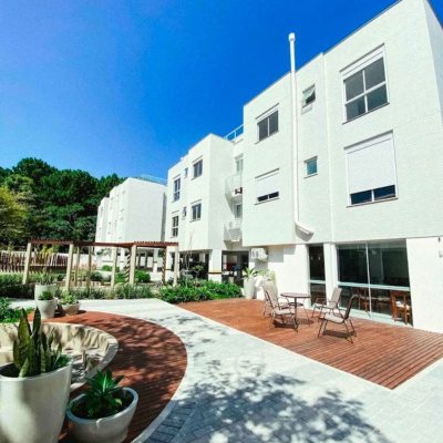 Cobertura com 138m², 2 quartos, 1 suíte, 2 garagens, no bairro Campeche em Florianópolis