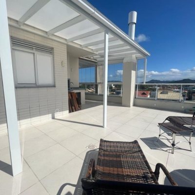 Cobertura com 138m², 2 quartos, 1 suíte, 2 garagens, no bairro Campeche em Florianópolis