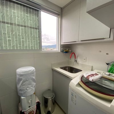 Apartamentos com 75m², 2 quartos, 1 suíte, 1 garagem, no bairro Centro em Palhoça