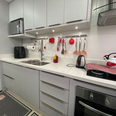 Apartamentos com 75m², 2 quartos, 1 suíte, 1 garagem, no bairro Centro em Palhoça