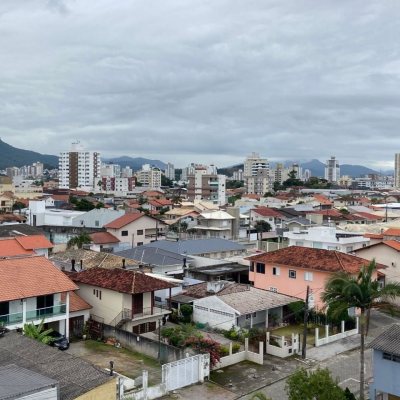 Apartamentos com 75m², 2 quartos, 1 suíte, 1 garagem, no bairro Centro em Palhoça