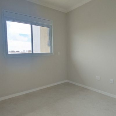 Cobertura com 196m², 3 quartos, 1 suíte, 2 garagens, no bairro Ingleses do Rio Vermelho em Florianópolis