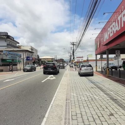 Predio com 750m², 1 garagem, no bairro Ponte do Imaruim em Palhoça
