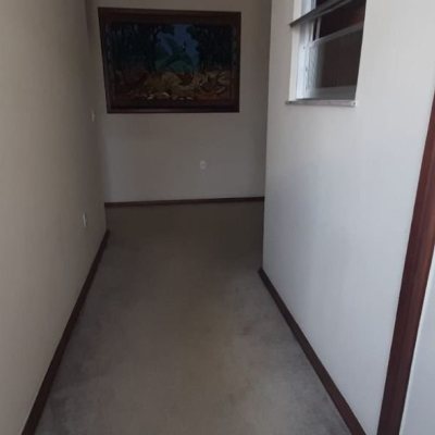 Predio com 750m², 1 garagem, no bairro Ponte do Imaruim em Palhoça