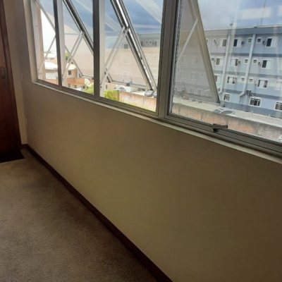 Predio com 750m², 1 garagem, no bairro Ponte do Imaruim em Palhoça