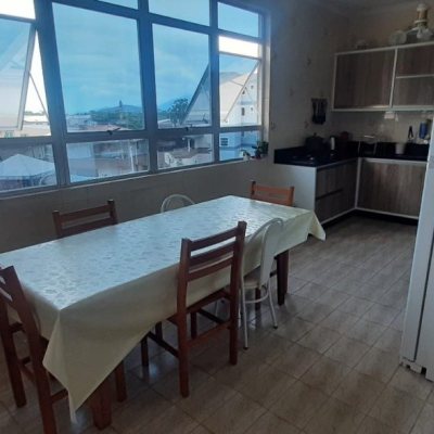 Predio com 750m², 1 garagem, no bairro Ponte do Imaruim em Palhoça