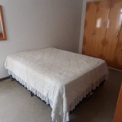 Predio com 750m², 1 garagem, no bairro Ponte do Imaruim em Palhoça