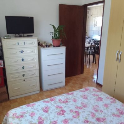 Casa Residencial com 125m², 3 quartos, 5 garagens, no bairro Tapera da Base em Florianópolis