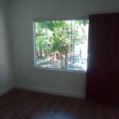 Casa Residencial com 125m², 3 quartos, 5 garagens, no bairro Tapera da Base em Florianópolis