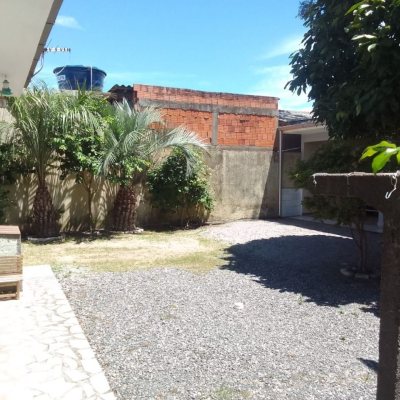 Casa Residencial com 125m², 3 quartos, 5 garagens, no bairro Tapera da Base em Florianópolis